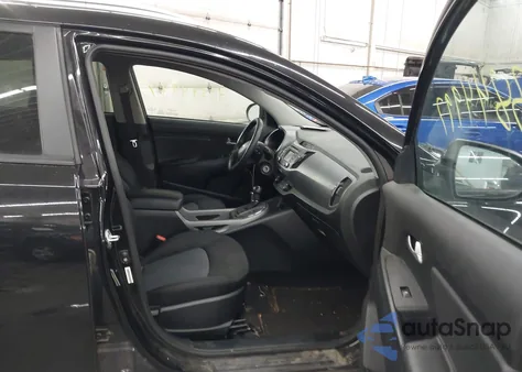 2015 Kia Sportage Lx z USA, uszkodzony, nr VIN KNDPBCACXF7700790